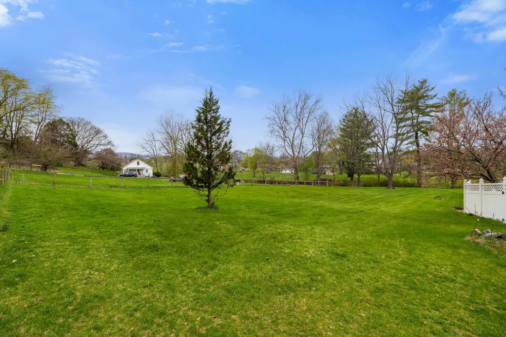 812 Vinegar Hill Road Churchville VA 24421