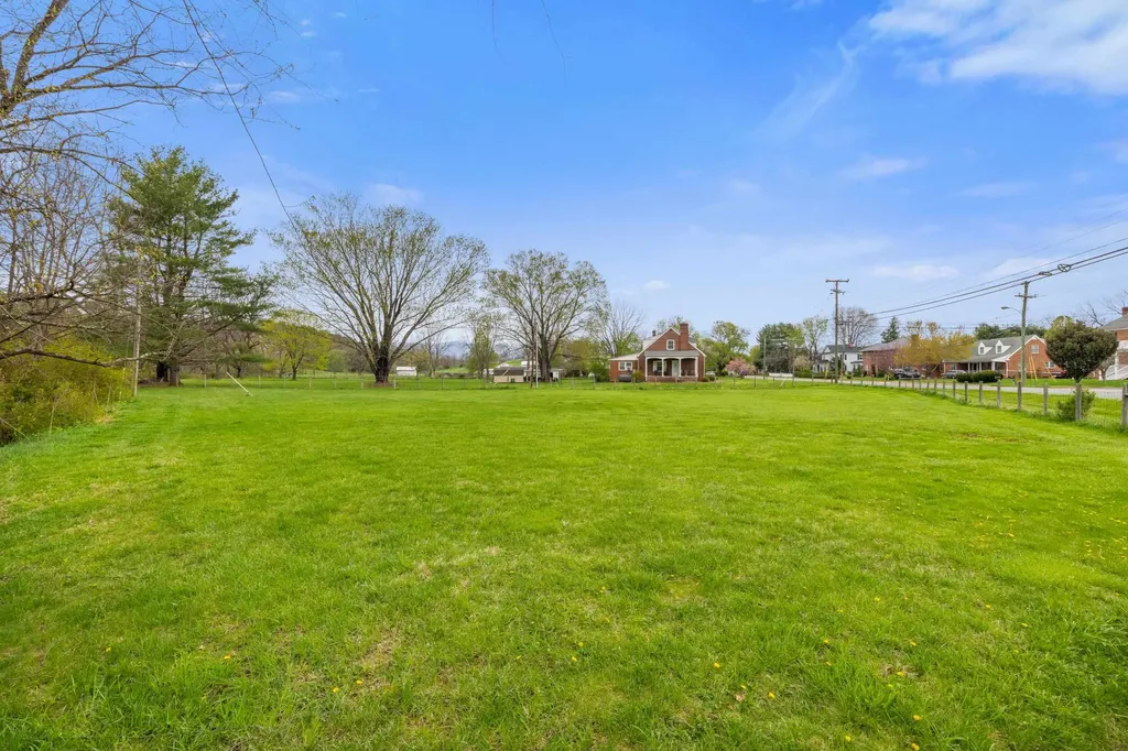 812 Vinegar Hill Road Churchville VA 24421