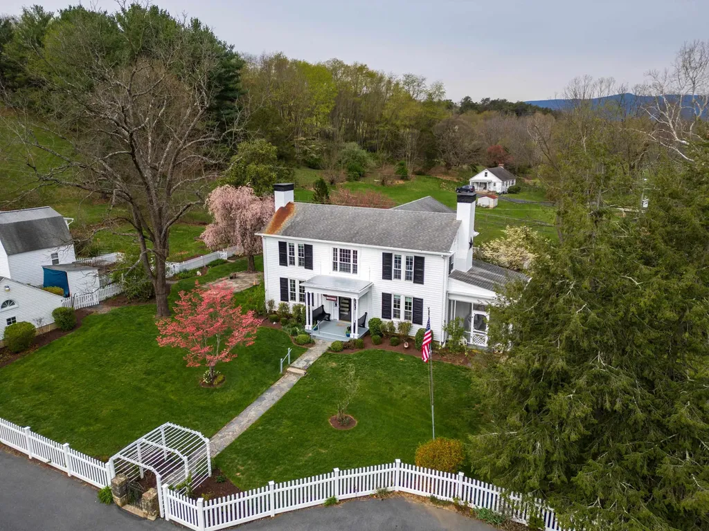 812 Vinegar Hill Road Churchville VA 24421