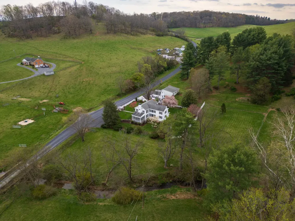 812 Vinegar Hill Road Churchville VA 24421