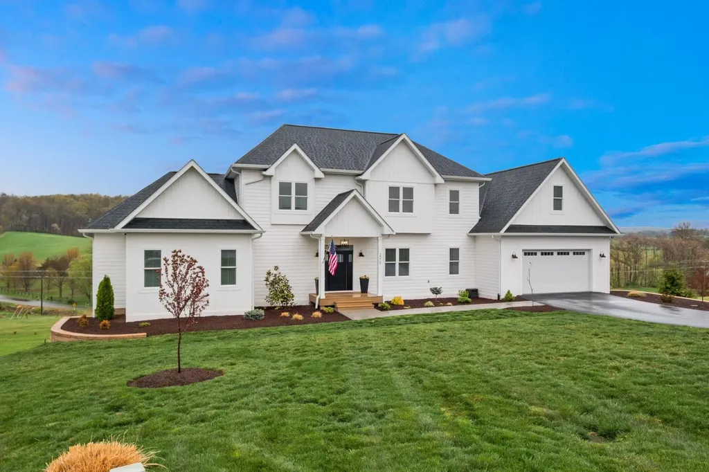 3015 Claybrook Court Rockingham VA 22801