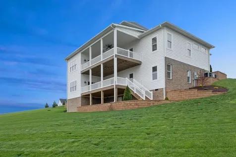 3015 Claybrook Court Rockingham VA 22801