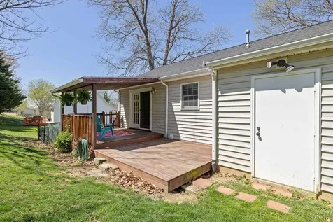 76 Gish Lane Staunton VA 24401