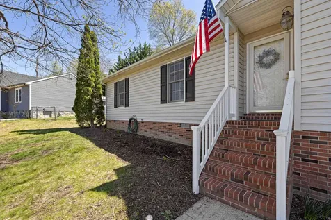 76 Gish Lane Staunton VA 24401
