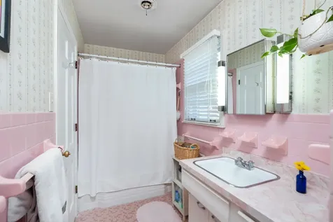 225 Taylor Street Staunton VA 24401