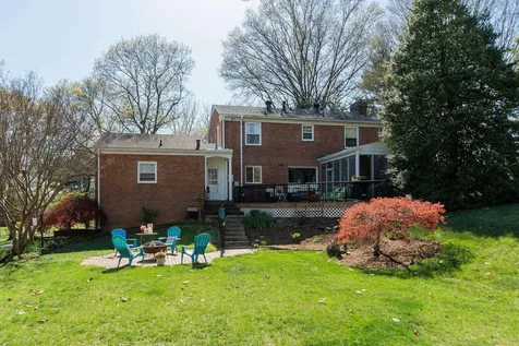 225 Taylor Street Staunton VA 24401