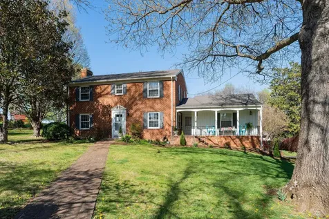 225 Taylor Street Staunton VA 24401