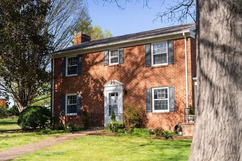 225 Taylor Street Staunton VA 24401