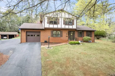 50 Woodland Drive Staunton VA 24401
