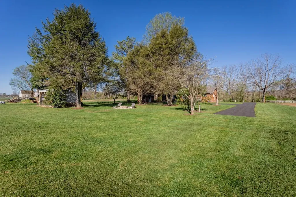 5127 Captain Yancey Road Elkton VA 22827