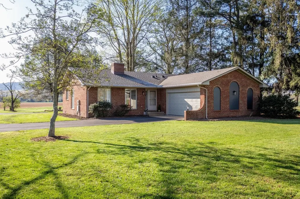 5127 Captain Yancey Road Elkton VA 22827