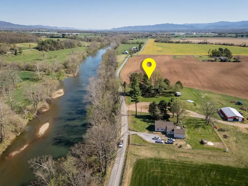 5127 Captain Yancey Road Elkton VA 22827