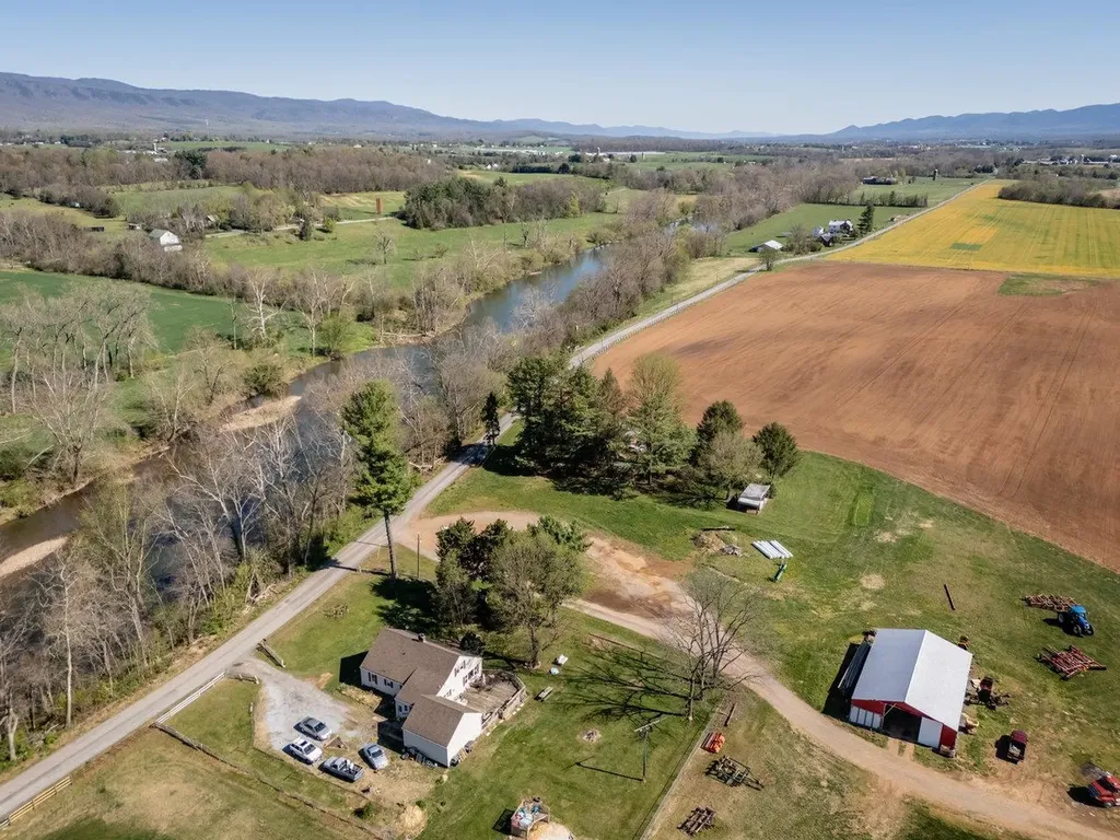 5127 Captain Yancey Road Elkton VA 22827