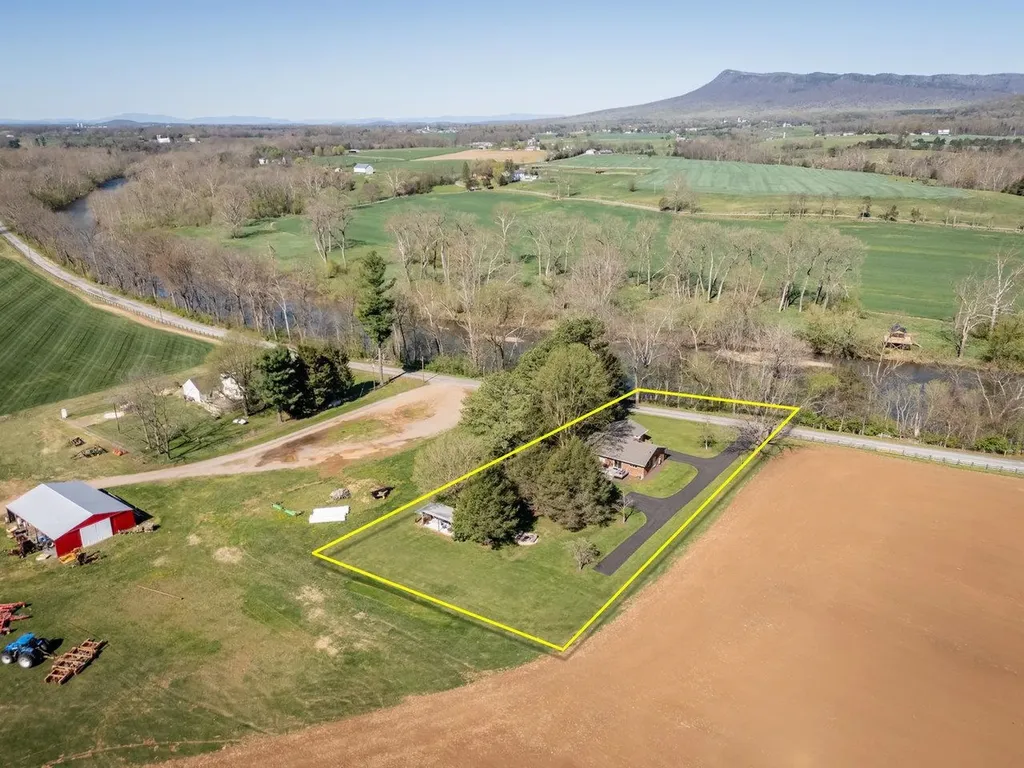 5127 Captain Yancey Road Elkton VA 22827