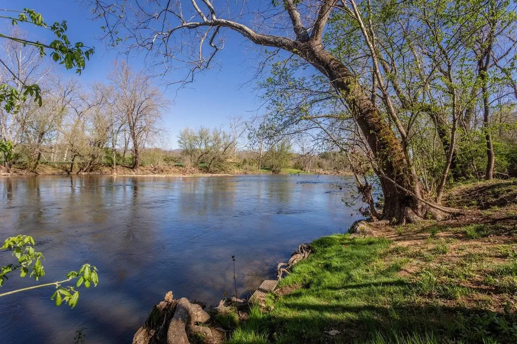 5127 Captain Yancey Road Elkton VA 22827