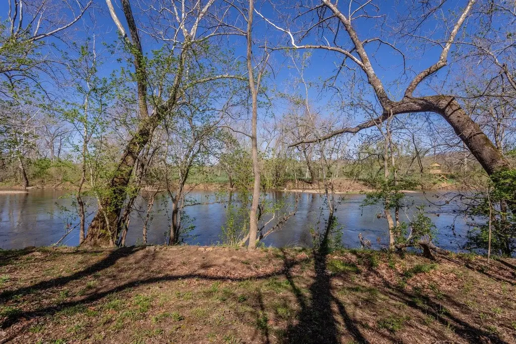 5127 Captain Yancey Road Elkton VA 22827