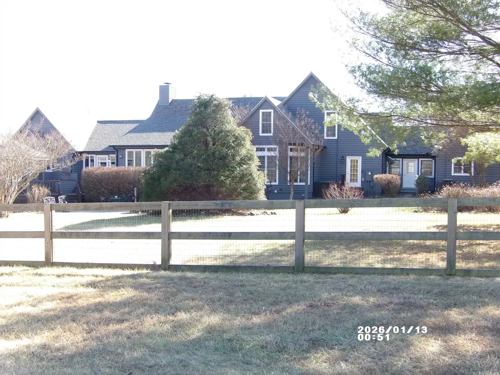 27 Black Walnut Lane Nellysford VA 22958