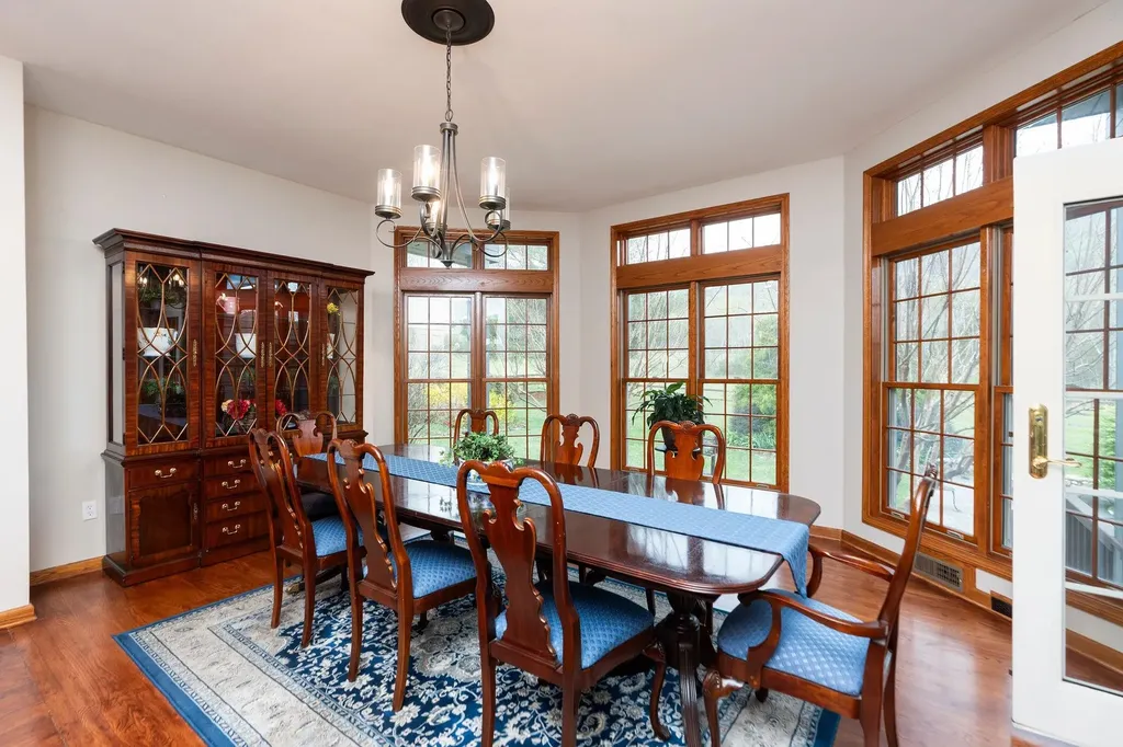 27 Black Walnut Lane Nellysford VA 22958