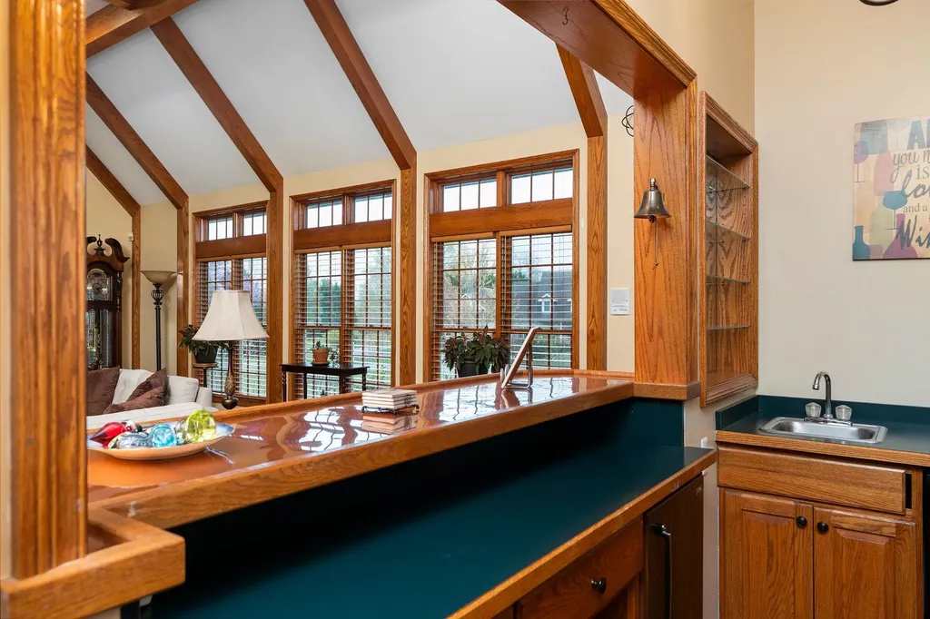 27 Black Walnut Lane Nellysford VA 22958