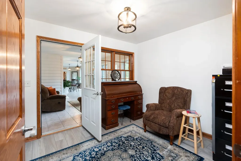 27 Black Walnut Lane Nellysford VA 22958