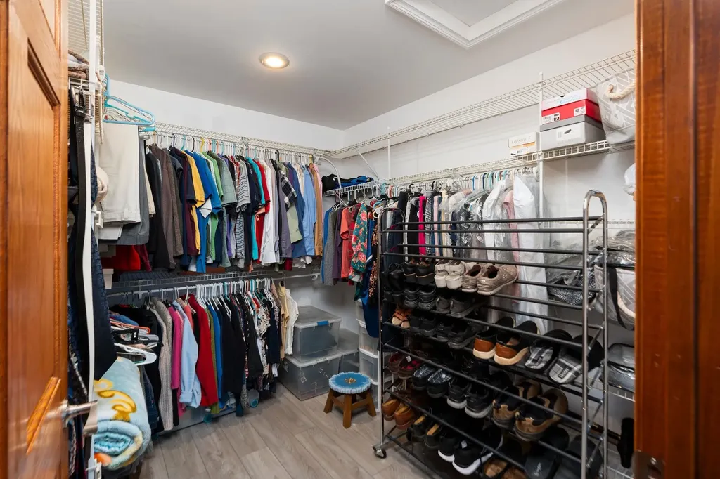 27 Black Walnut Lane Nellysford VA 22958