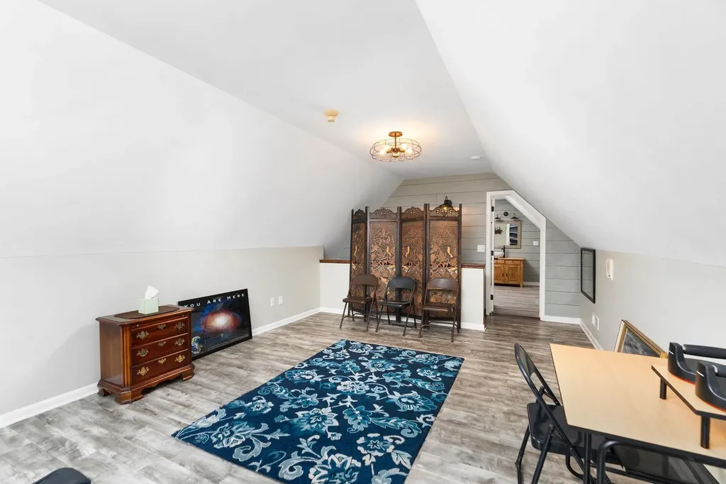 27 Black Walnut Lane Nellysford VA 22958