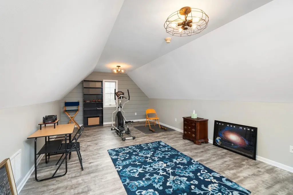 27 Black Walnut Lane Nellysford VA 22958