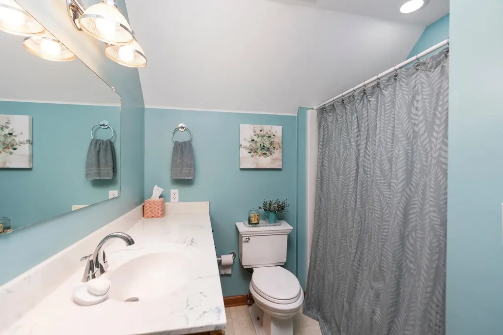 27 Black Walnut Lane Nellysford VA 22958