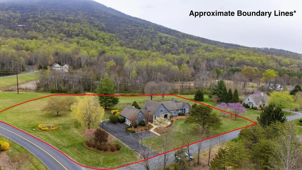 27 Black Walnut Lane Nellysford VA 22958