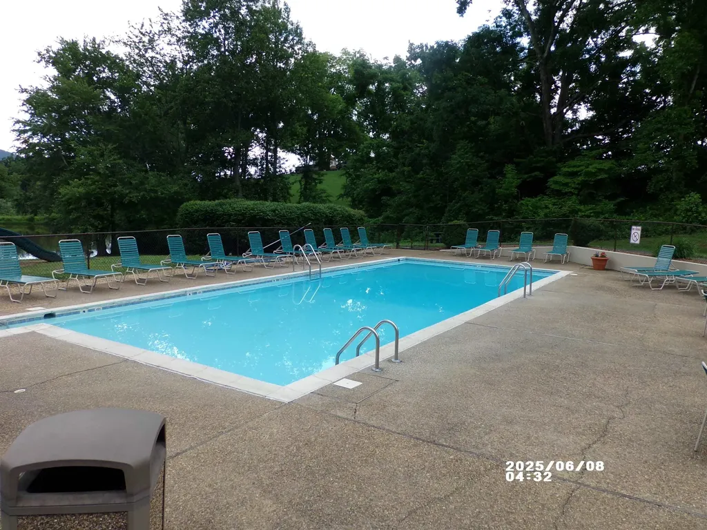 27 Black Walnut Lane Nellysford VA 22958