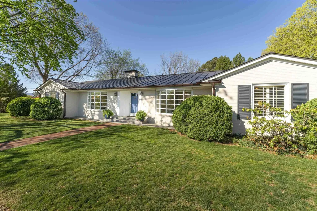 1011 Fairway Drive Waynesboro VA 22980