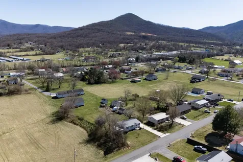 184 Roundhead Drive Stanley VA 22851