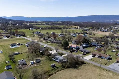184 Roundhead Drive Stanley VA 22851
