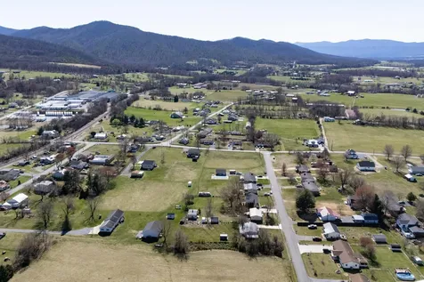 184 Roundhead Drive Stanley VA 22851