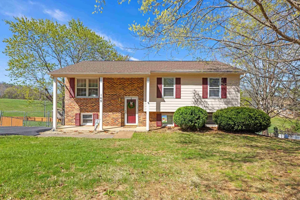 169 Mill Stone Drive Verona VA 24482