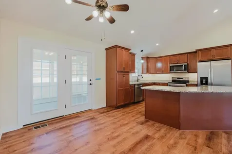 600 9th Street Grottoes VA 24441