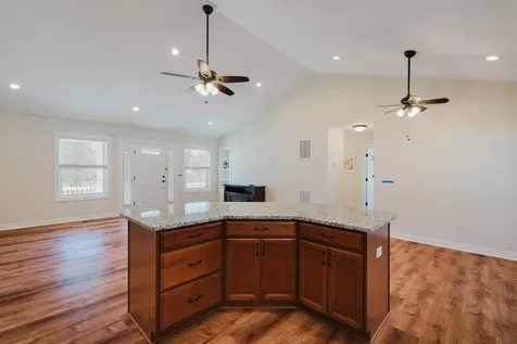 600 9th Street Grottoes VA 24441
