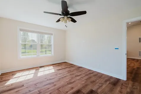 600 9th Street Grottoes VA 24441