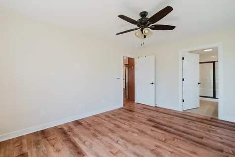 600 9th Street Grottoes VA 24441