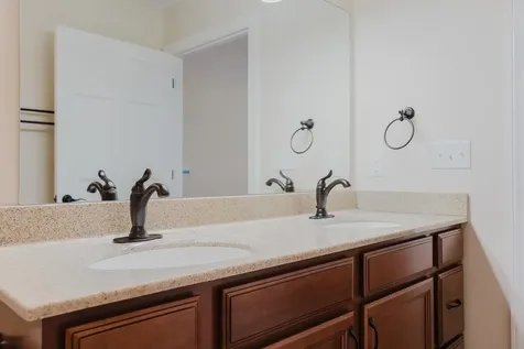 600 9th Street Grottoes VA 24441