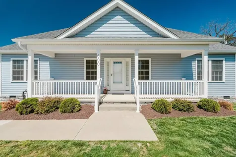 600 9th Street Grottoes VA 24441