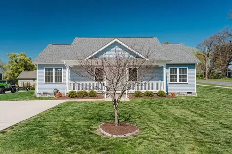 600 9th Street Grottoes VA 24441