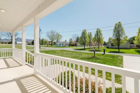600 9th Street Grottoes VA 24441