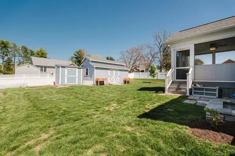 600 9th Street Grottoes VA 24441