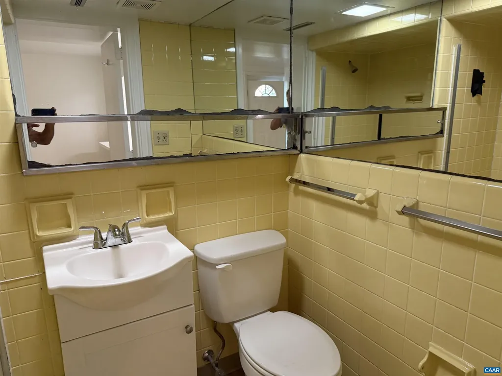 536 Valley Road Charlottesville VA 22903