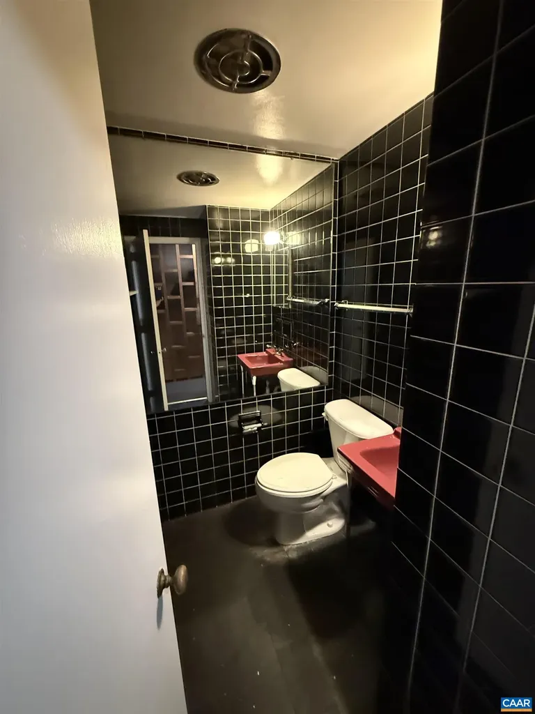 536 Valley Road Charlottesville VA 22903