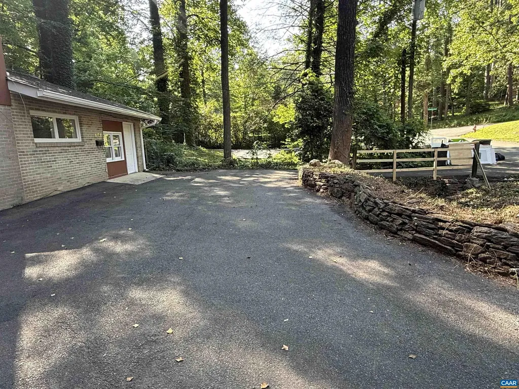 536 Valley Road Charlottesville VA 22903