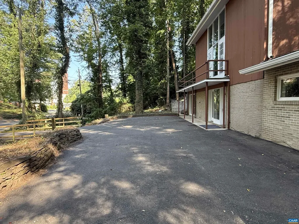 536 Valley Road Charlottesville VA 22903