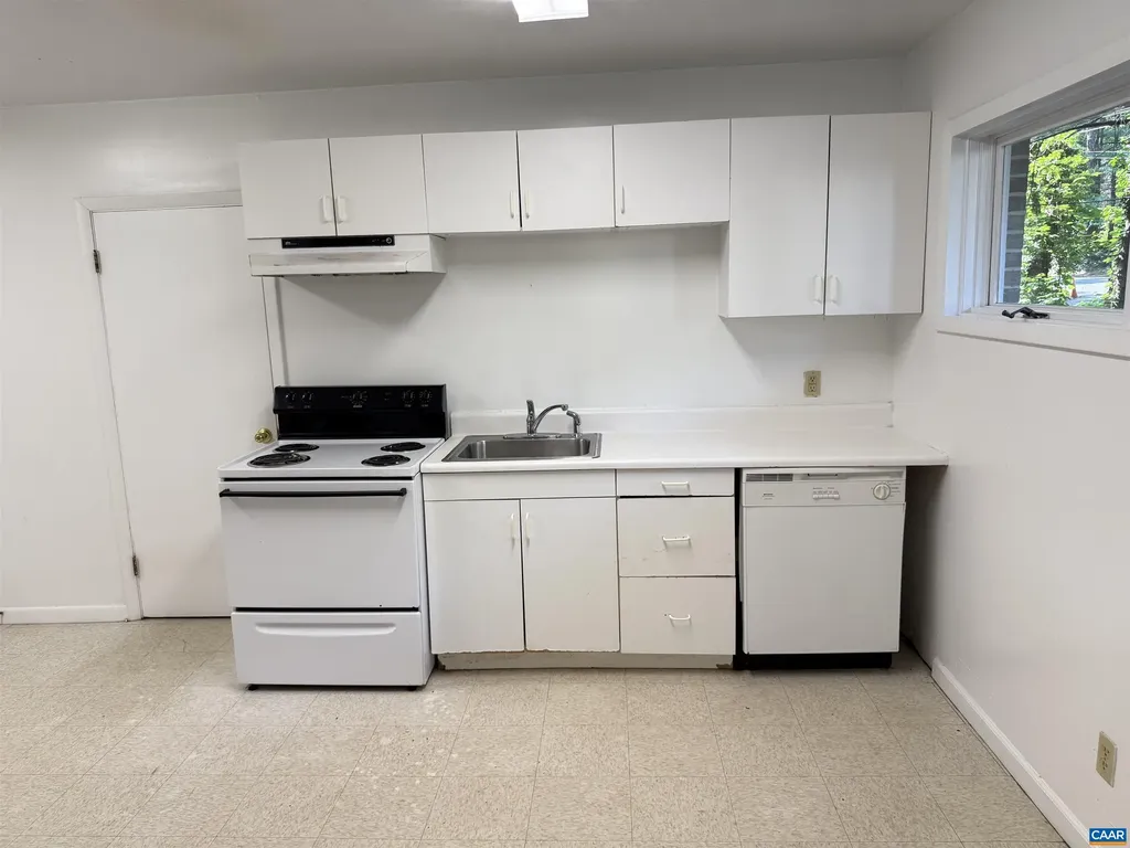 536 Valley Road Charlottesville VA 22903