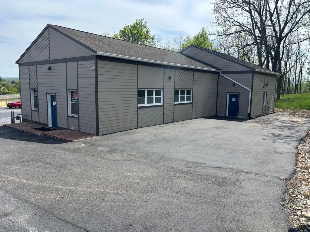 1425 Jefferson Highway Fishersville VA 22939